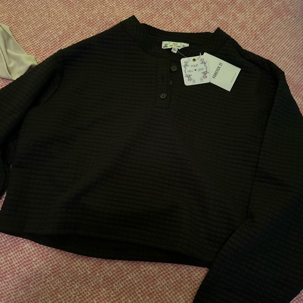 Black waffle knit sweatshirt cropped